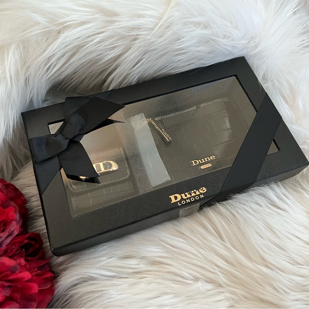 NWT Dune London Set of Card Case Wallet And AirPods Case